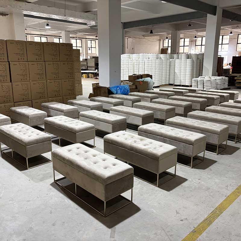 Lift-top Storage Bench